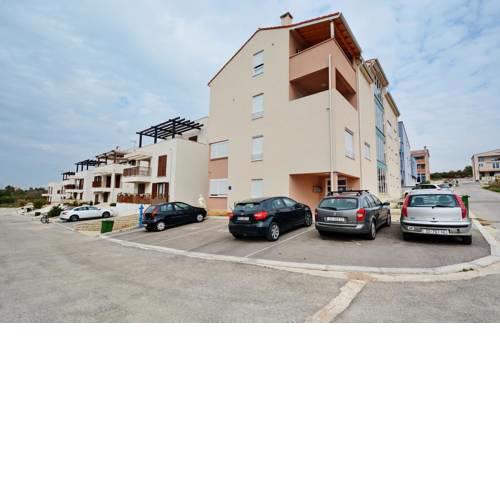 Apartments with a parking space Zadar - Diklo (Zadar) - 17335