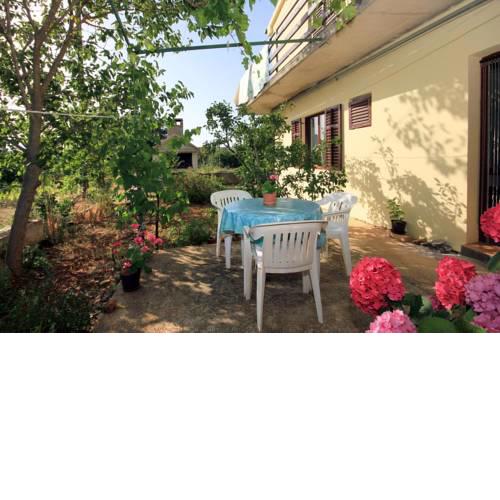 Apartments with a parking space Zaglav (Dugi otok) - 878