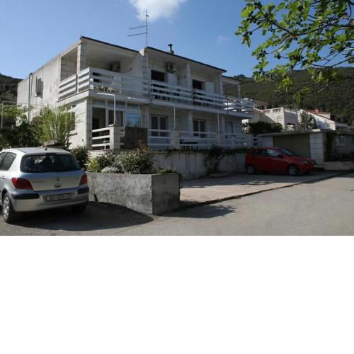 Apartments with a parking space Zrnovska Banja (Korcula) - 4426
