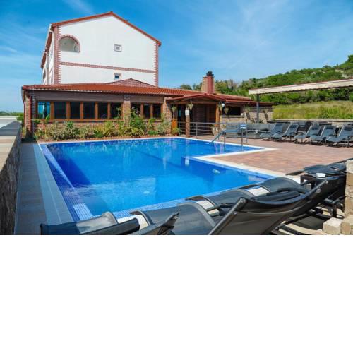 Apartments with a swimming pool Caska (Pag) - 3085