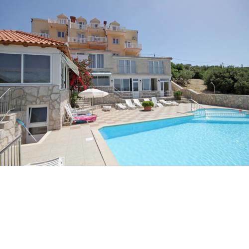 Apartments with a swimming pool Cavtat (Dubrovnik) - 3547