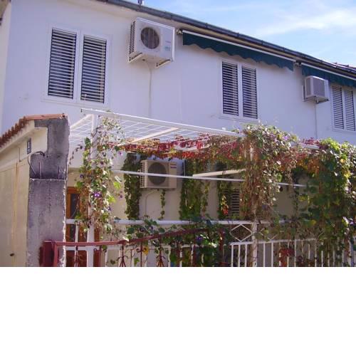 Apartments with WiFi Kastel Kambelovac (Kastela) - 17732