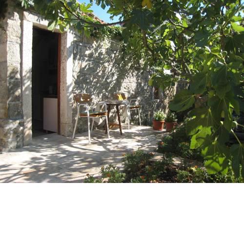 Apartments with WiFi Zrnovo (Korcula) - 16254