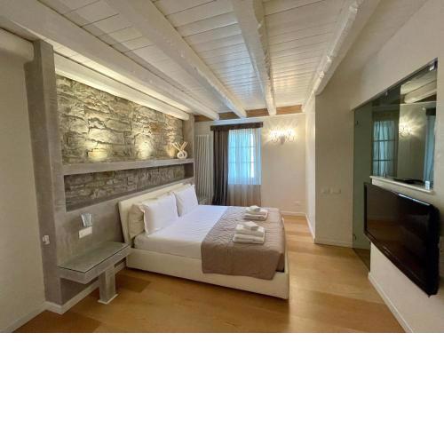 Aphrodite Luxury penthouse with Jacuzzi