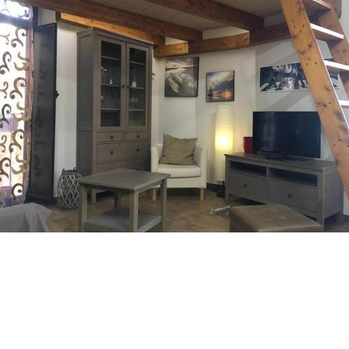 Apollo Holiday House