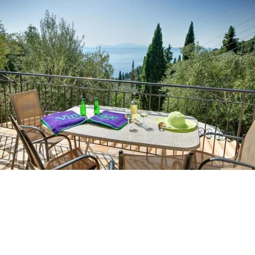 Apolysoi Villa Sleeps 5 Pool Air Con WiFi