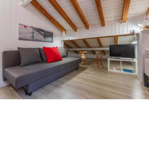 Aposa Little House