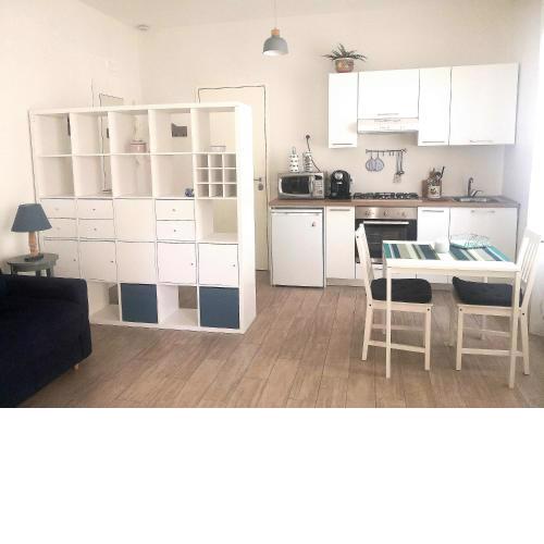 Appartamento ampio e confortevole Sabu Home vicino Metro Rione Alto