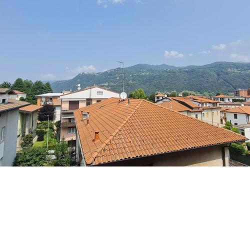 Appartamento Como in Lora