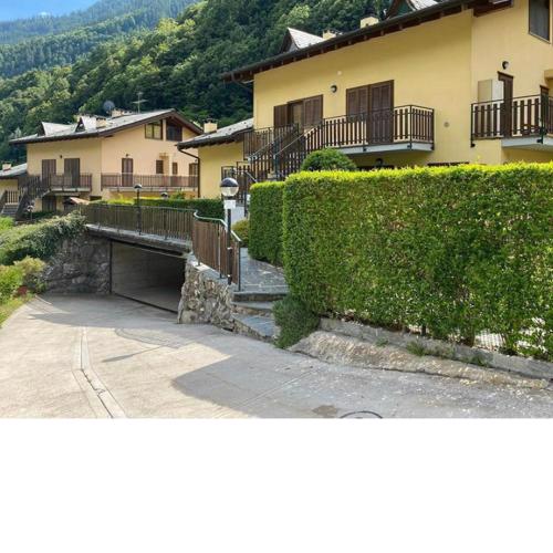 Appartamento con Giardino e Box in Valmalenco