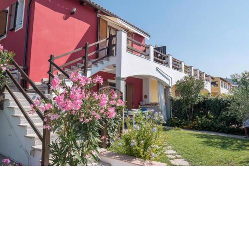 Appartamento con piscina comune.