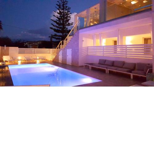 Appartamento con piscina-di 2 in totale
