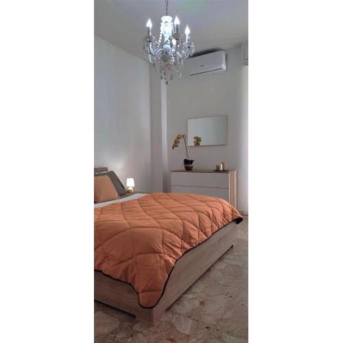 APPARTAMENTO DELIZIOSO CON TERRAZZO IN CENTRO-DELICIOUS APARTMENT WITH TERRACE