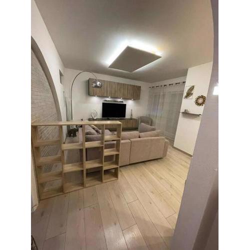 Appartamento incantevole con giardino e parcheggio