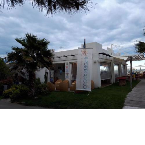 Appartamento rimodellato seconda fila mare centro di Cupra Marittima