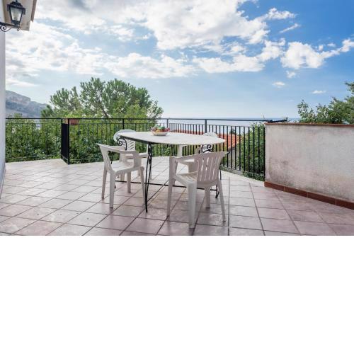 Appartamento vista mare e montagna