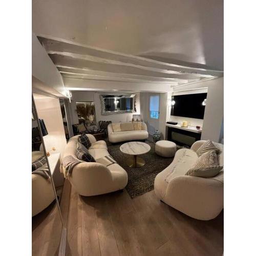 Appartement avec cachet Arc-de-Triomphe