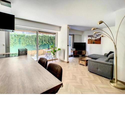 Appartement centre de Paris 2 terrasses au pied des Buttes de Chaumont