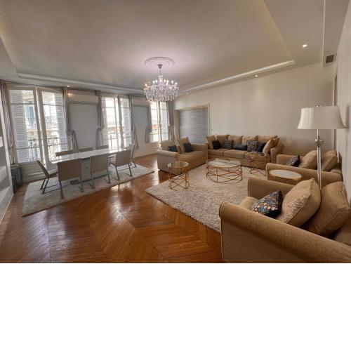 Appartement Champs-Élysées - HALA PARIS