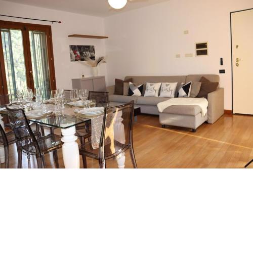 Appartement Dans un Terrain de Golf, 5 min de la mer en Voiture, Parking Gratuit