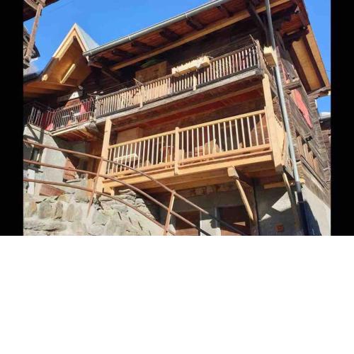 Appartement dans un village authentique des montagnes Valaisannes