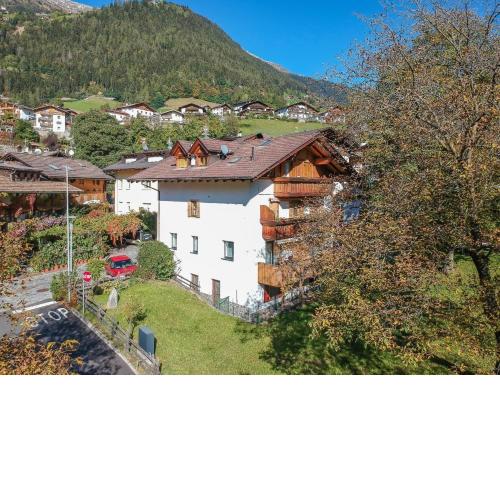 Appartement in Sankt Leonhard In Passeier mit Terrasse