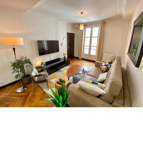 Appartement Moderne - Champs Elysées Haussmann