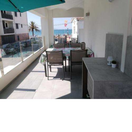 appartement neuf bord de mer Roses Espagne