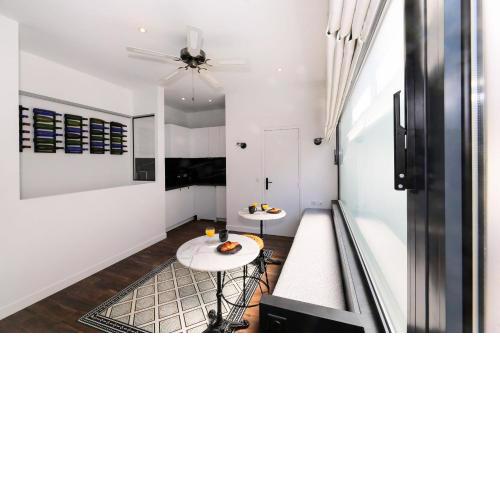 Appartement proche des célèbres puces de Paris 4P
