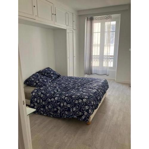 Appartement situé dans le 9ème arrondissement, à deux pas du Sacré-Coeur
