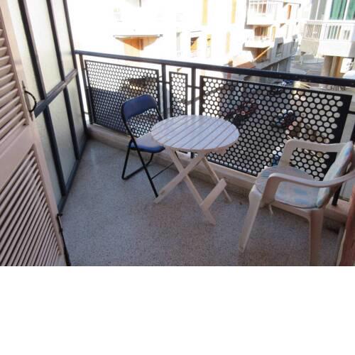 Appartment with swimming pool, quiet and less than 200m from the beach