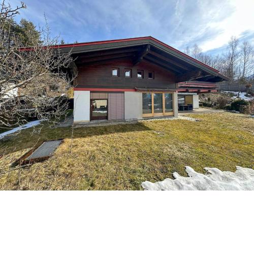 Appealing apartment in Saalfelden near lake