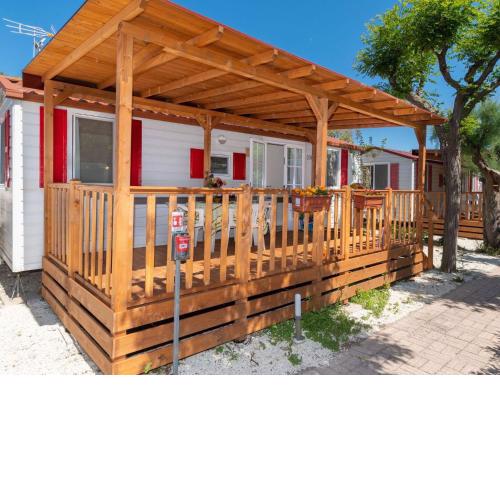 Appealing holiday home in Fermo directly on the sea