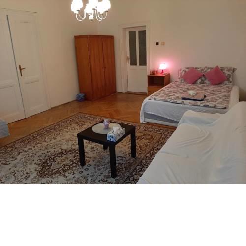 Apt Bell26 - 3 mins from charles bridge/Prague castle