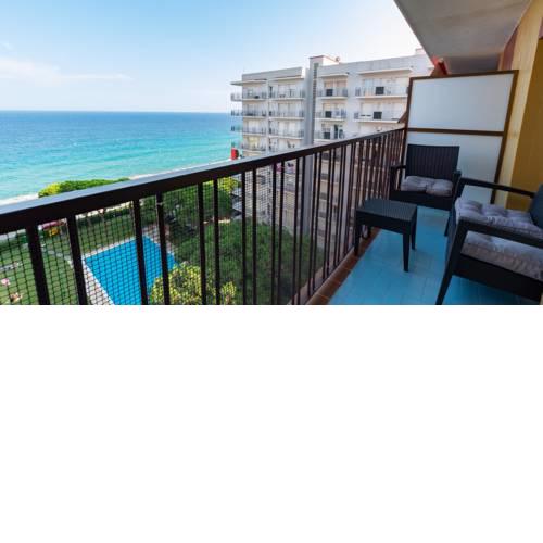 Apt Miami in center of Blanes town with wifi, A/C, pool and private parking