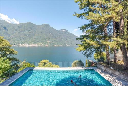 APT with Terrace and shared Pool! Lake view!