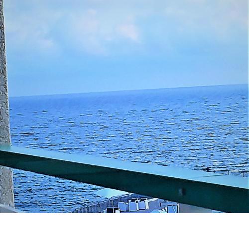 Apto VISTAS AL MAR a 50 metros de la PLAYA y del CENTRO