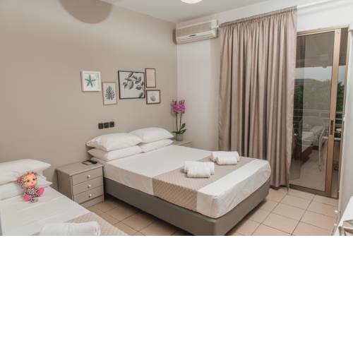 Aqua Beachfront Elegant Hotel