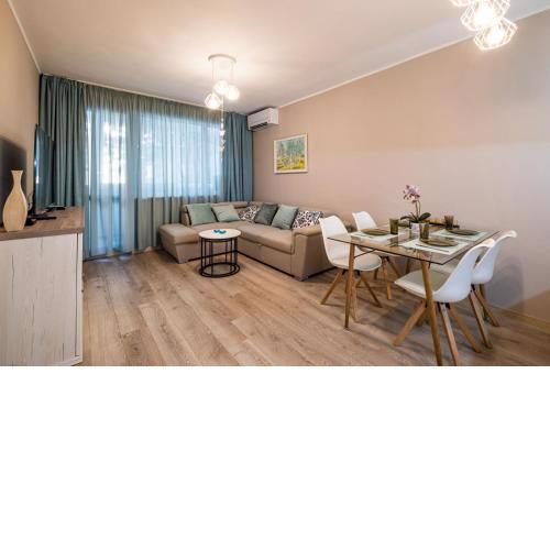 Aquamarine Apartment