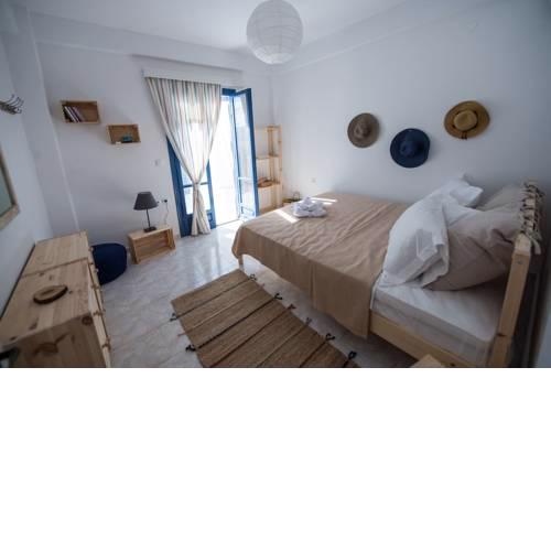 Aquarella-stylish veranda apartment in centre of Poros town