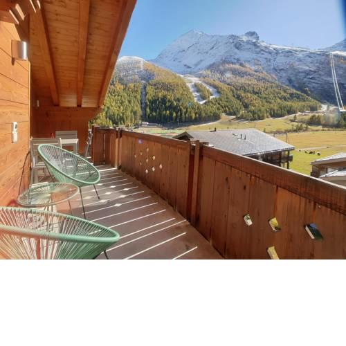 Aramis Penthouse