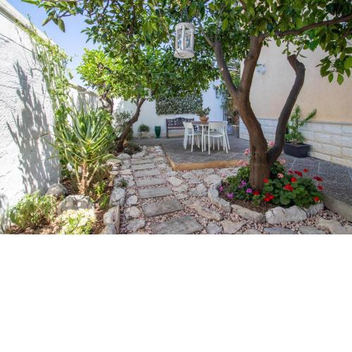 Araucaria Guest House