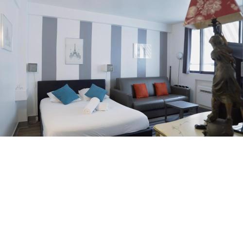Arc de Triomphe - Champs Elysees Paris City Apartment