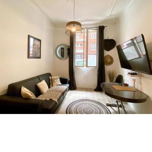 ARC DE TRIOMPHE-CARNOT Luxury & Design