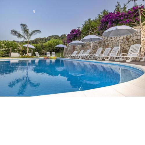 Arcaloro Resort