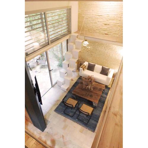 Architecture & Design Home in Triana