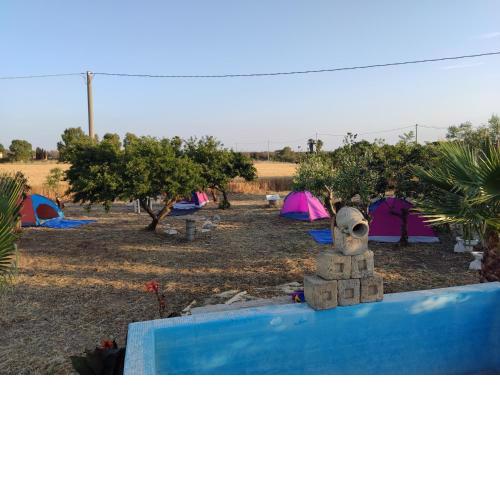 Aree tende presso la casa in campagna di Ottavia