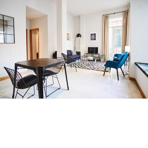 Arenal Carreteria Deluxe Suites by Valcambre