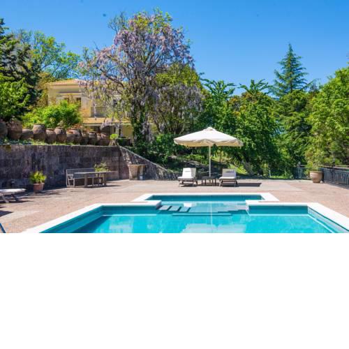 Arete Excellence Apartments, Petaleia