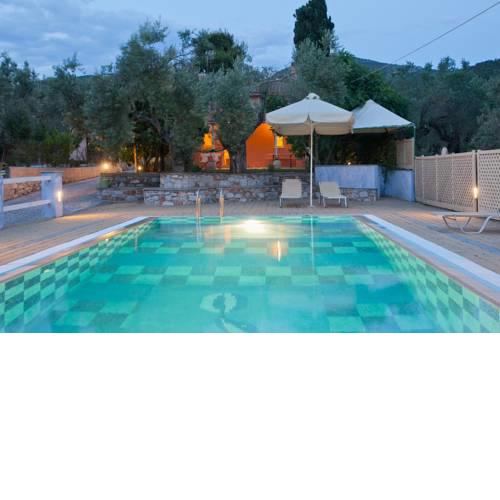 Aretousa Studios & Apartments